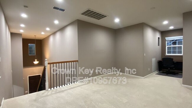 Building Photo - 66 N Boyle Heights Ct