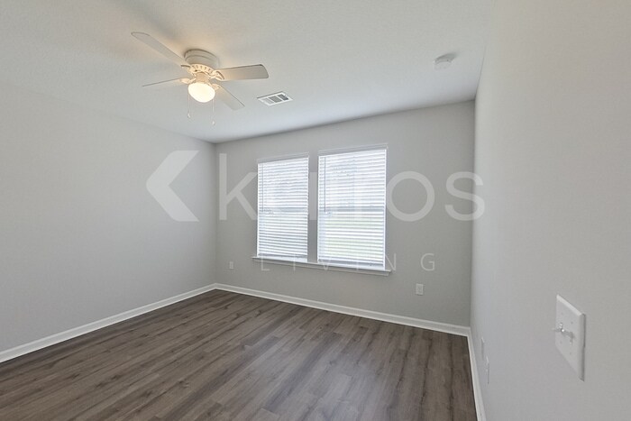 Building Photo - 52 Cottage Grove Dr