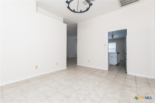 Building Photo - 4713 Stagecoach Trail