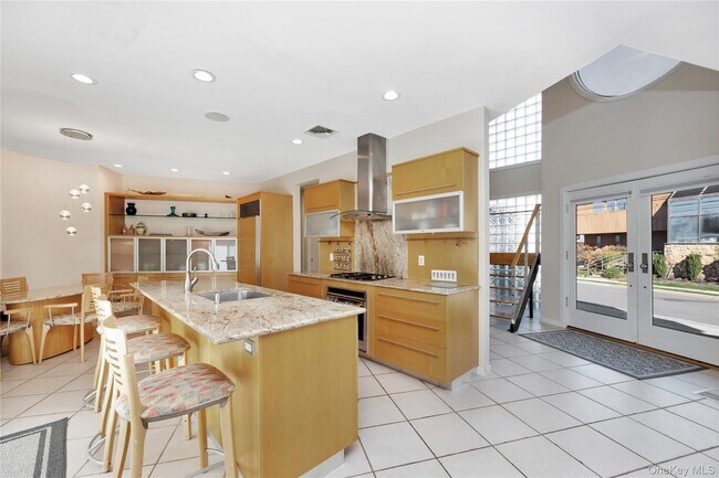 Building Photo - 54 Matlock St