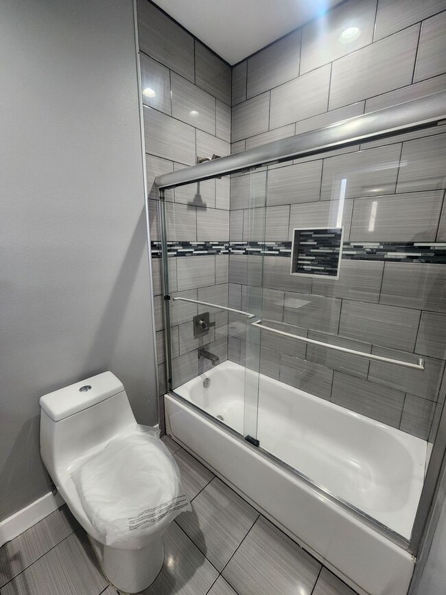 Building Photo - 83rd St.