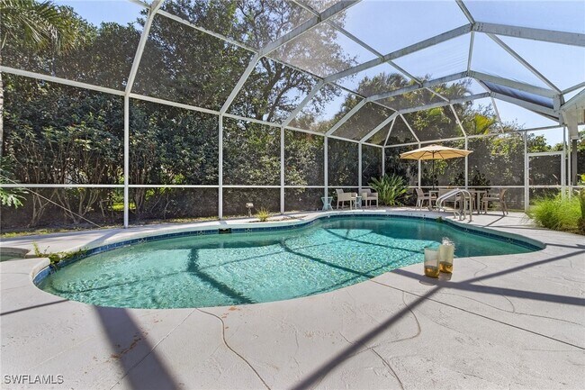 Building Photo - 258 Monterey Dr