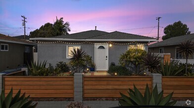 Building Photo - Fully Furnished Garden Oasis in Hawthorne