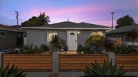 Building Photo - Fully Furnished Garden Oasis in Hawthorne