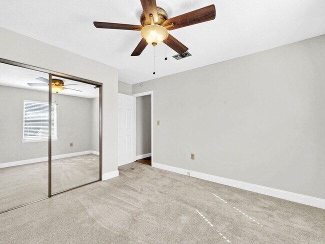 Building Photo - 258 Kidd St