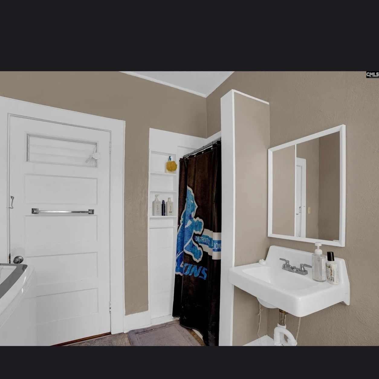 Building Photo - 326 Lyles St