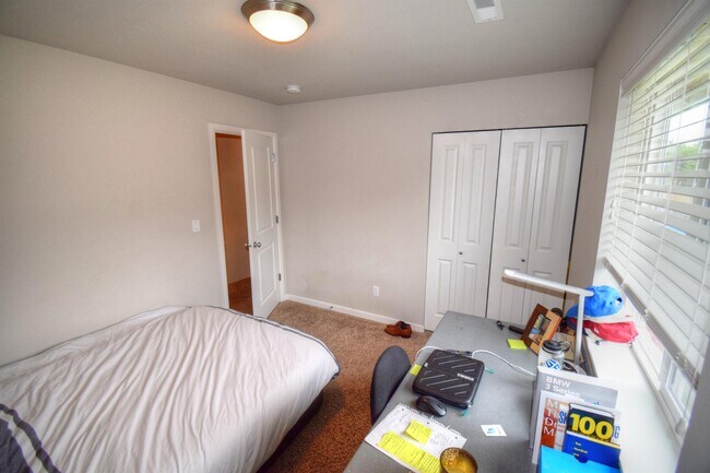 Building Photo - 10620 101st St Ct SW