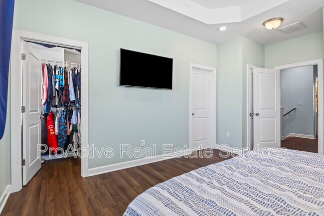 Building Photo - 9573 21st Bay St