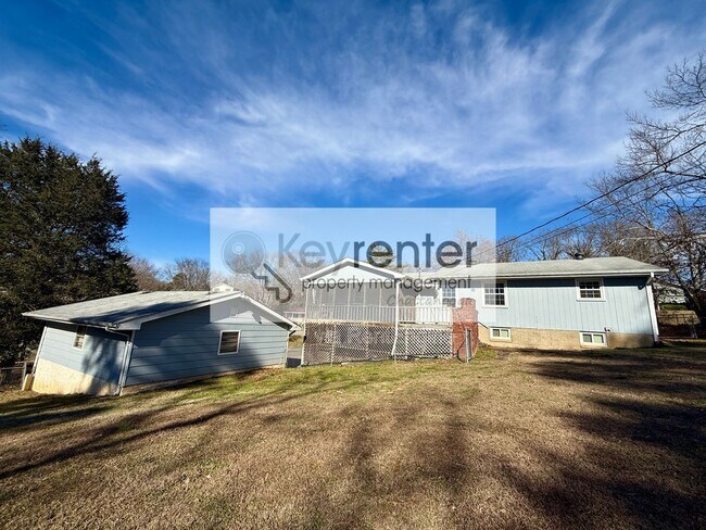 Building Photo - 1322 Koblan Dr