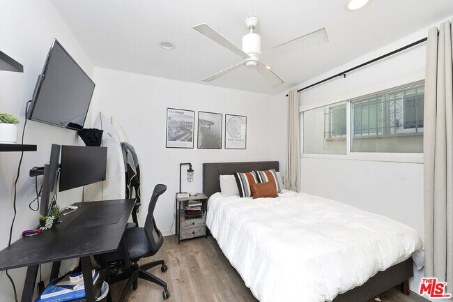 Building Photo - 1914 Pacific Ave