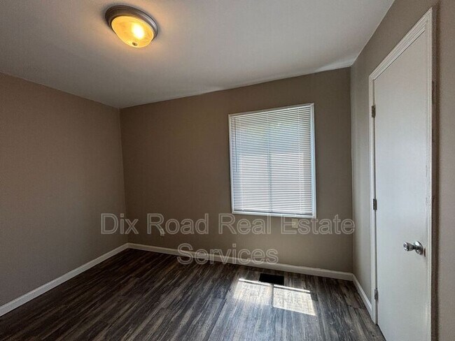 Building Photo - 3626 Runyon Ave