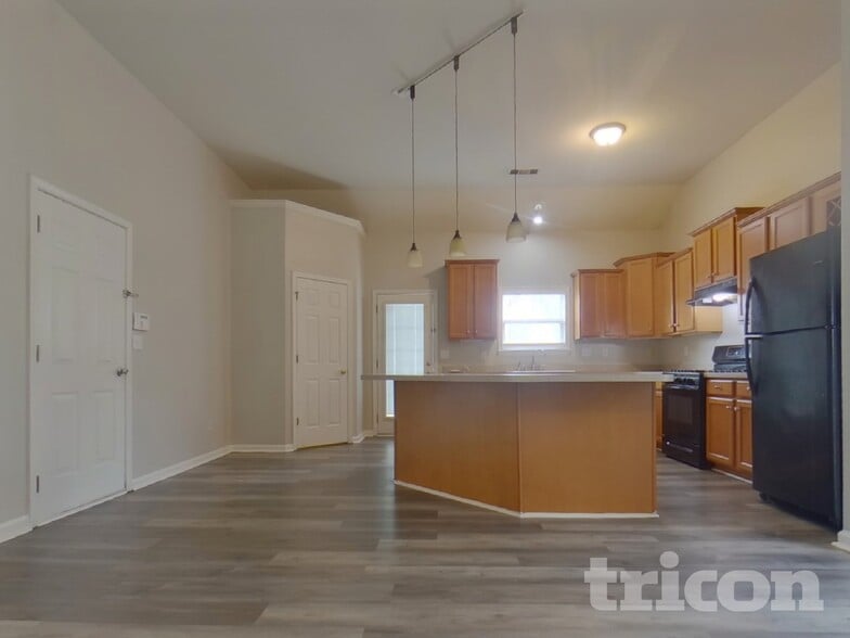 Building Photo - 3614 Silver Springs Way SW