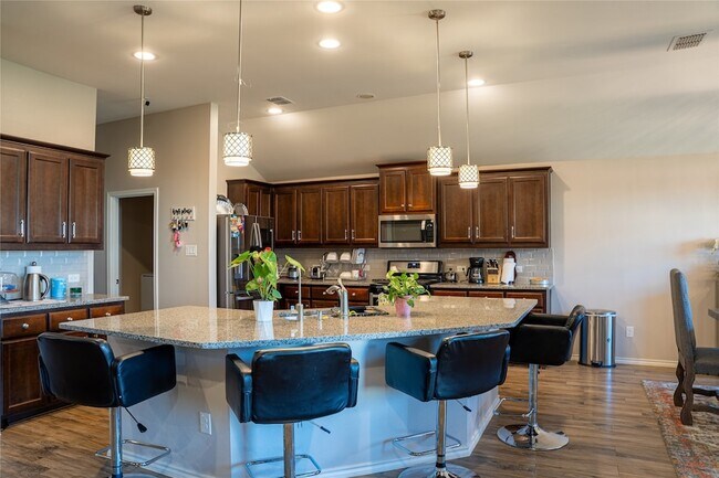 Primary Photo - 1119 Waterscape Blvd