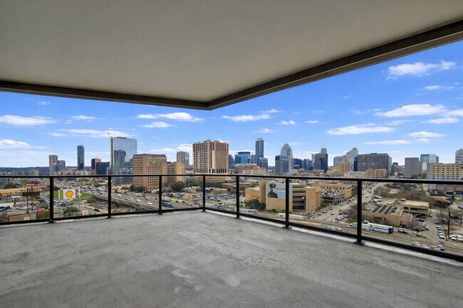 Building Photo - 800 Embassy Dr