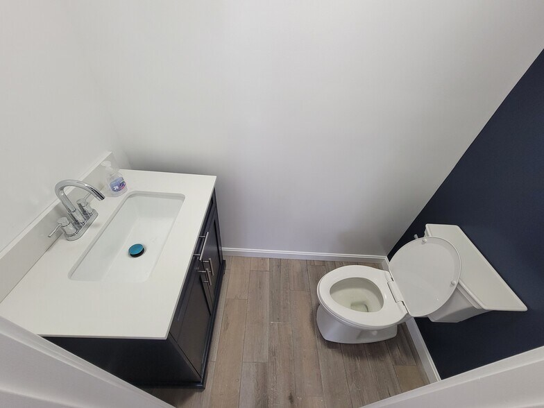 Building Photo - 33 Hamilton St