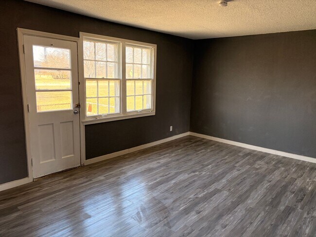 Building Photo - 46 Blackhawk Rd