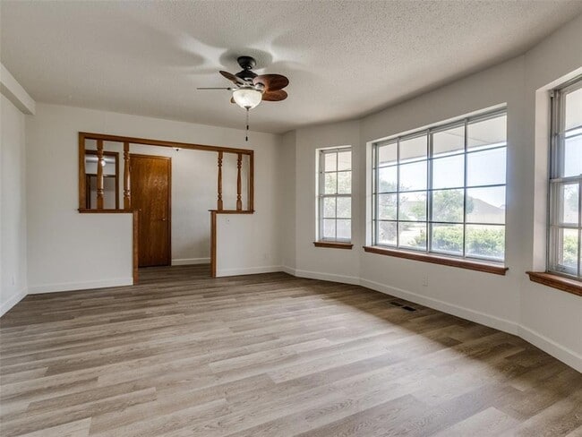 Building Photo - 6601 NW 150th St