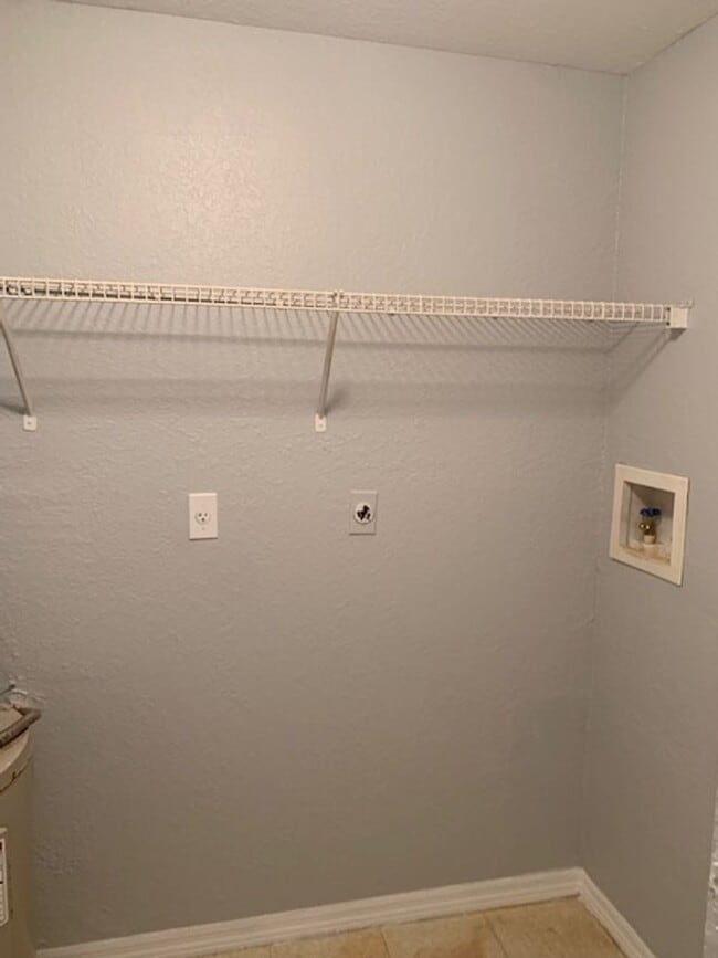 Building Photo - 1 Bed/1 Bath Condo in MetroWest ...