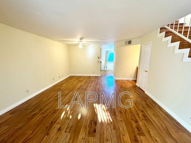 Building Photo - 12251 Moorpark St