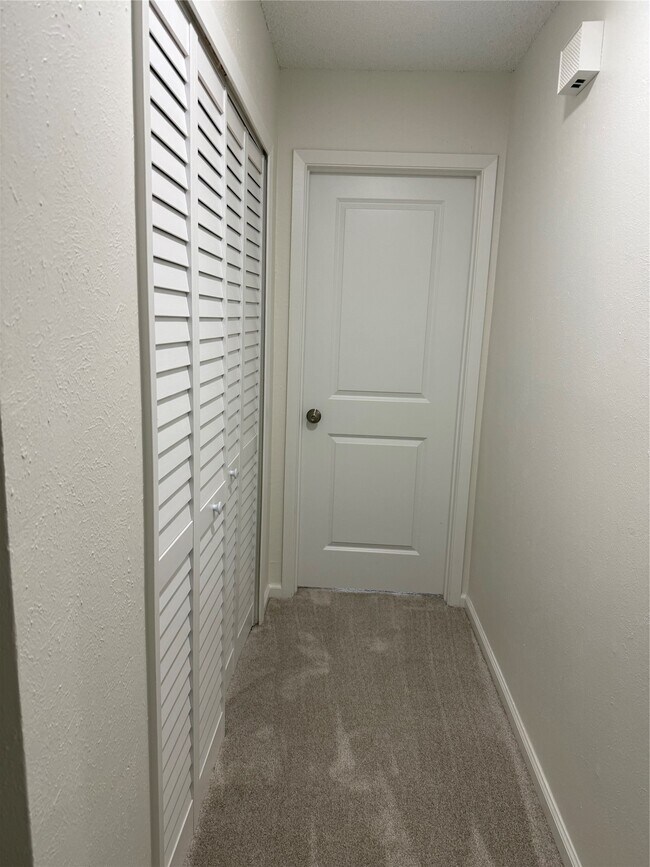 Building Photo - 262 Coppersmith Dr