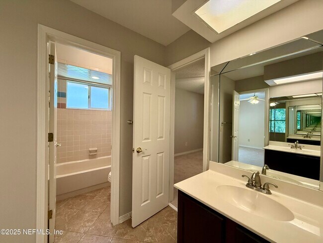 Building Photo - 2217 Hammock Oaks Dr N