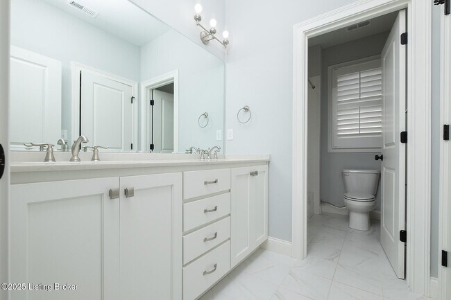 Building Photo - 6431 Passionflower Dr