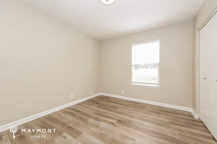 Building Photo - 1320 Lyndsey Ridge Dr