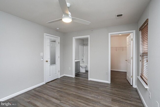 Building Photo - 1060 Gardenview Loop