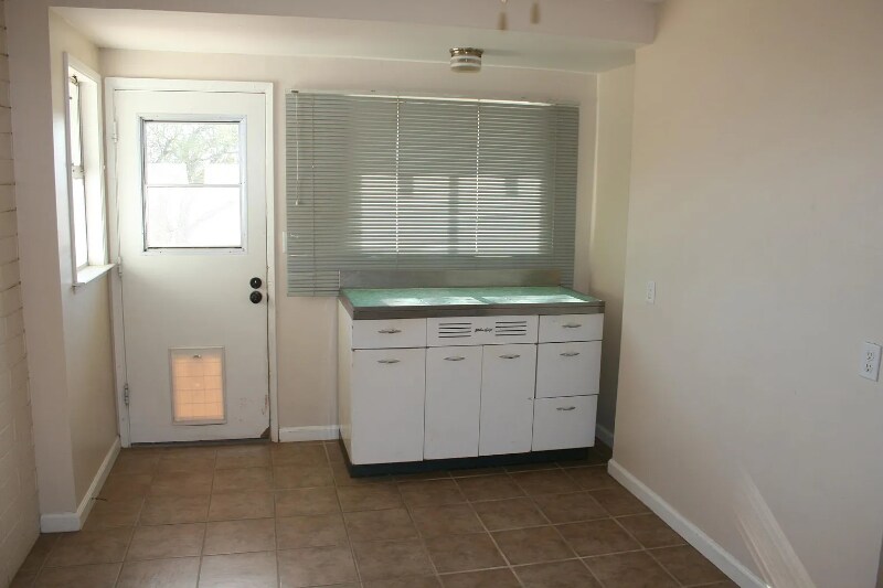 Building Photo - 21049 Ocotillo Way