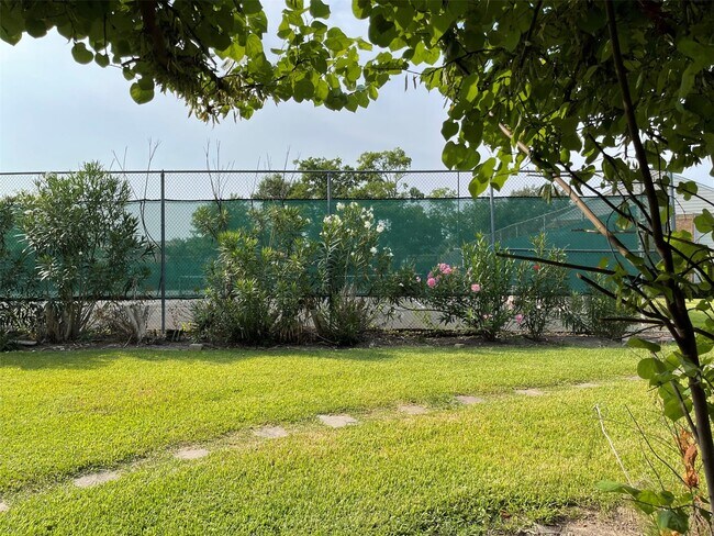 Building Photo - 6539 Wanda Ln