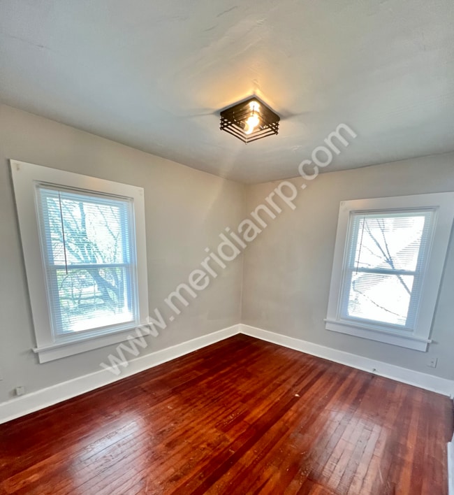 Building Photo - 1155 Kinsmoor Ave