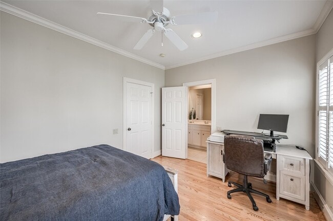 Building Photo - 3511 Yupon St