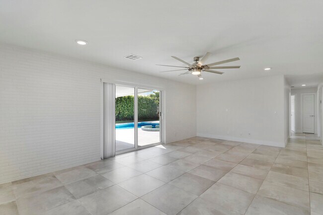 Building Photo - 636 Eastwind Dr