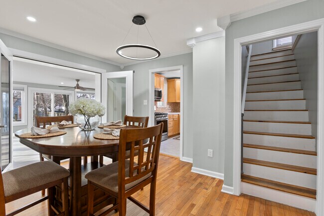 Building Photo - 622 Longview Dr