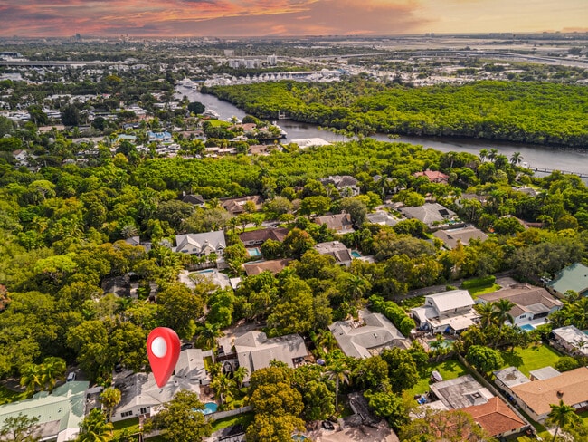 Building Photo - 2421 SW 29th Way