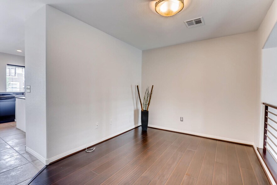 Building Photo - 2750 Fountain Ridge Ln