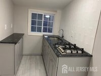 Building Photo - 310 Somerset St