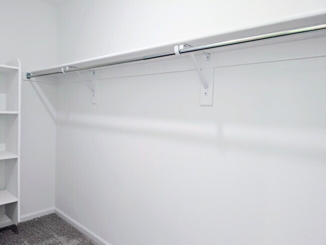 Building Photo - 711 Dylan Ct