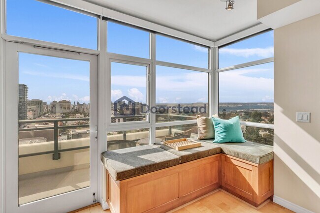 Building Photo - 475 Redwood St