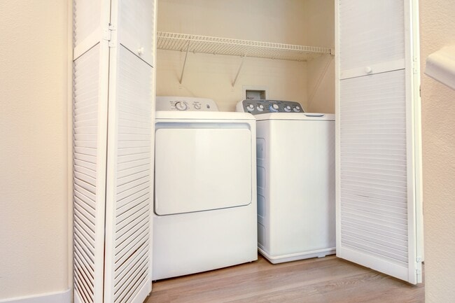 Building Photo - 10320 Bluff Valley Ct