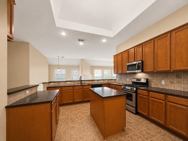 Building Photo - 9010 Carriage Point Dr