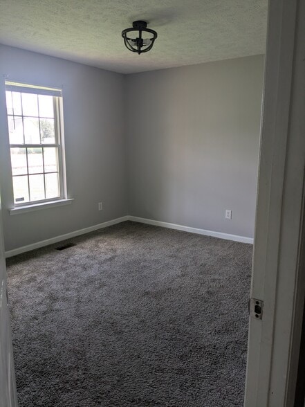 Building Photo - 207 Faldo Dr