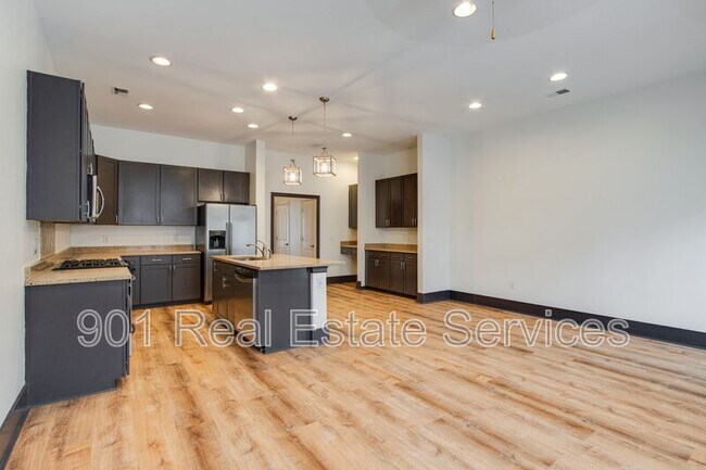 Building Photo - 614 Tennessee St