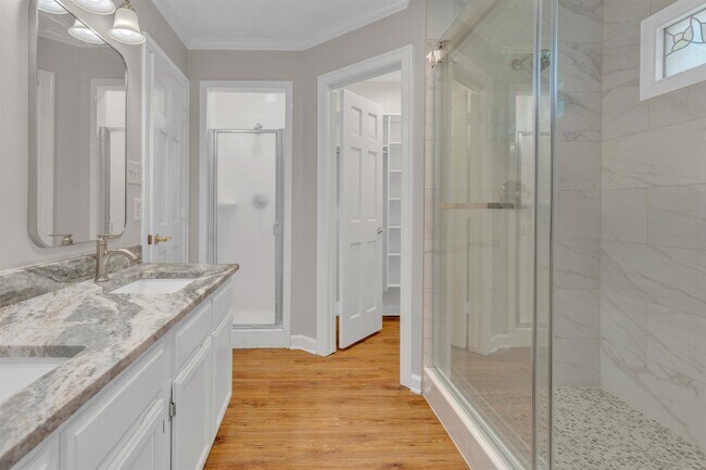 Building Photo - 636 N Fox Chase Cove