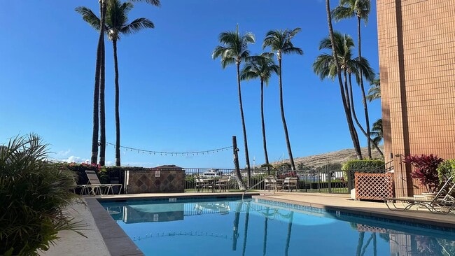 Building Photo - 30 Hauoli St