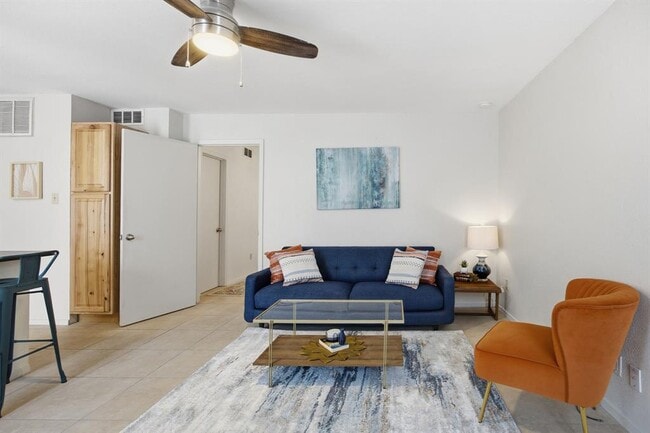 Primary Photo - 104 W 35th St