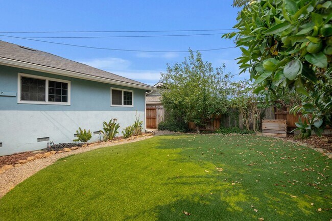 Building Photo - Charming 3-Bed, 2-Bath Home for Rent in Go...