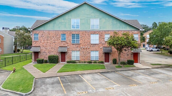 Building Photo - 4464 Highland Rd