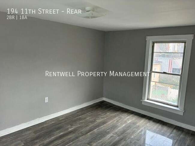 Building Photo - 194 11th St