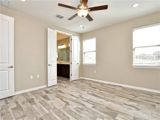 Building Photo - 109 Harborside Dr